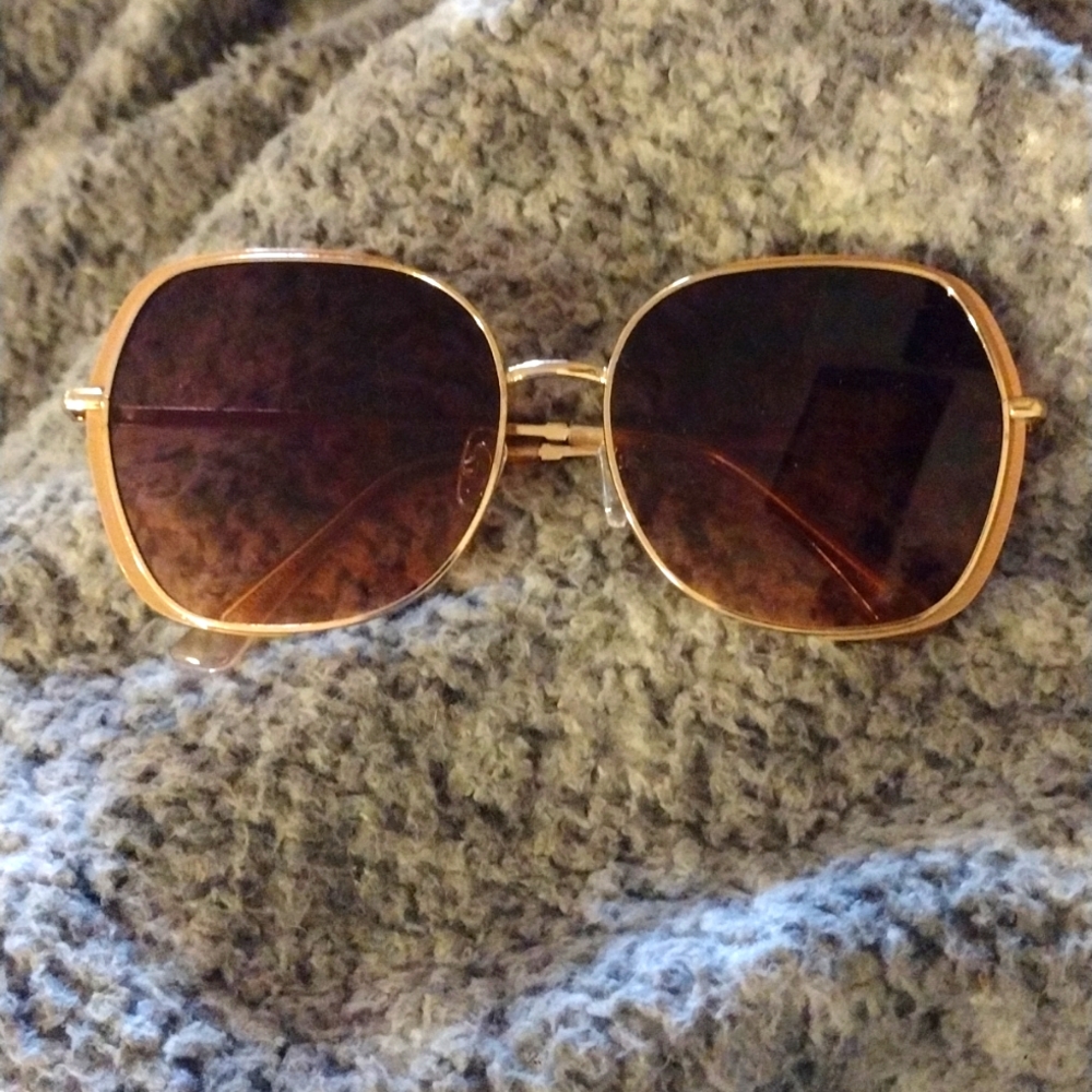 Women's shades
